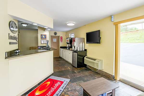  - Econo Lodge Lynchburg