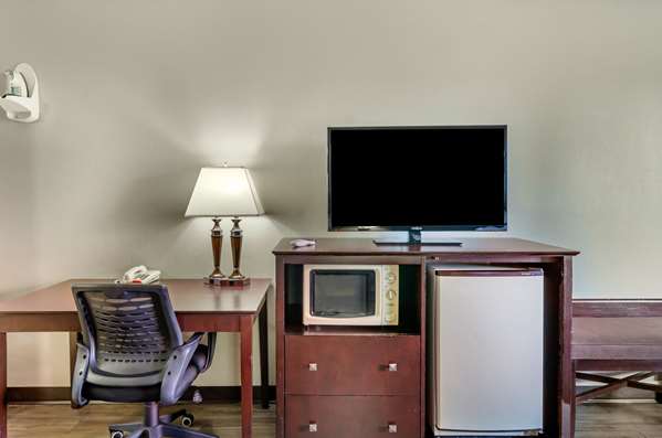  - Econo Lodge Lynchburg