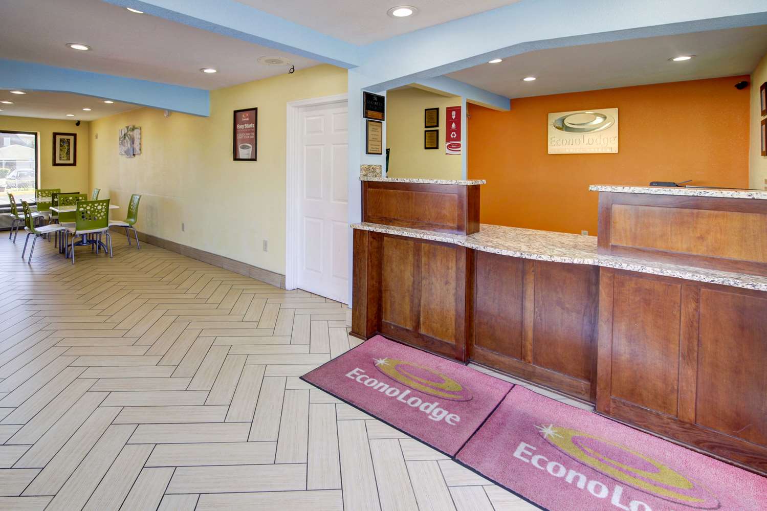 Econo Lodge Military Circle Norfolk, VA See Discounts