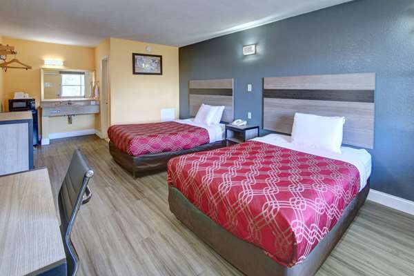  - Econo Lodge Military Circle Norfolk - I-264, Exit 13