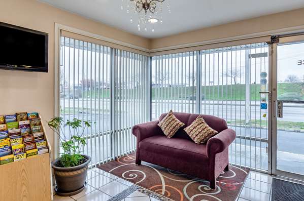  - Econo Lodge Roanoke - I-581, Exit 4