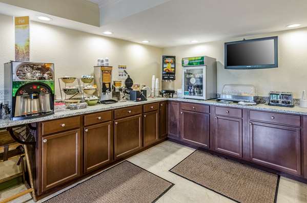 Amenities - Quality Inn Tanglewood Roanoke
