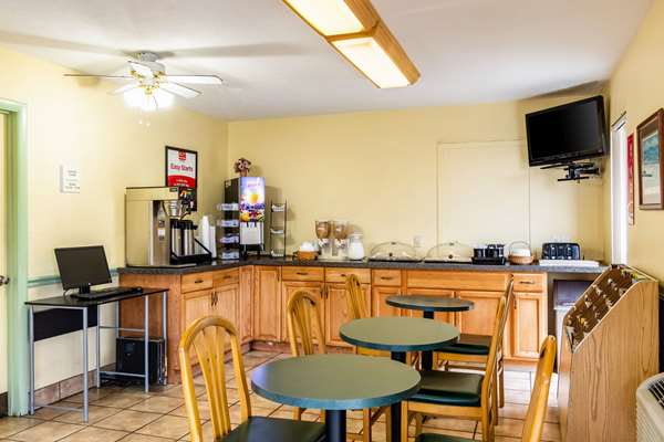 Amenities - Econo Lodge East Staunton - I-81, Exit 222