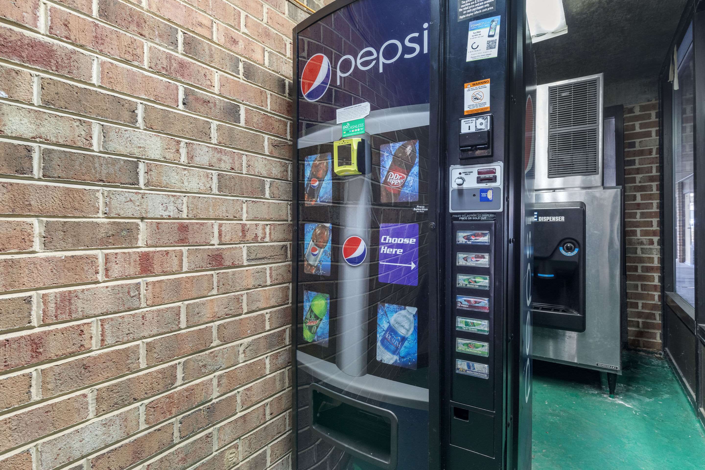 Hotel vending area | Quality Inn Tysons Corner