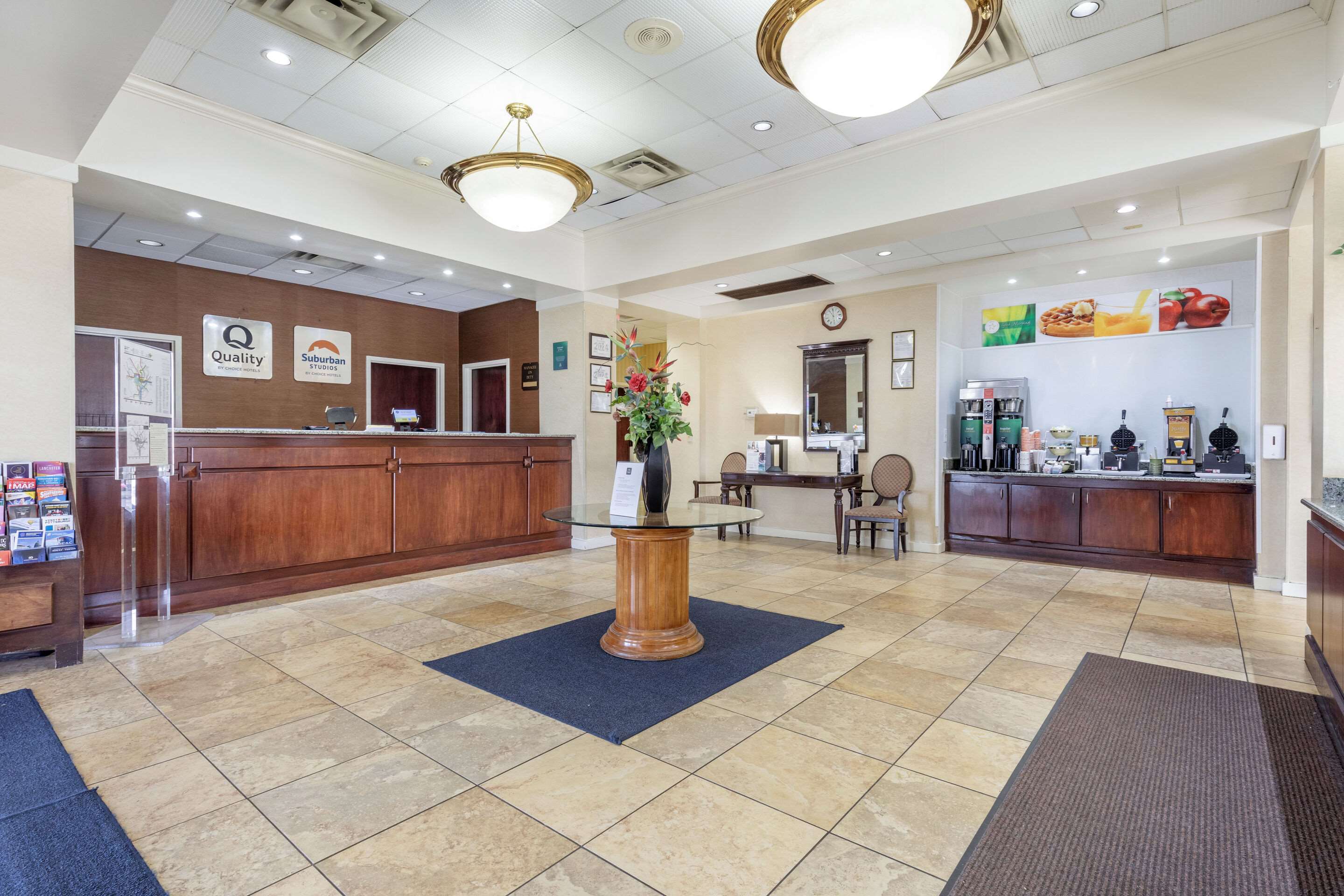 Hotel lobby | Quality Inn Tysons Corner