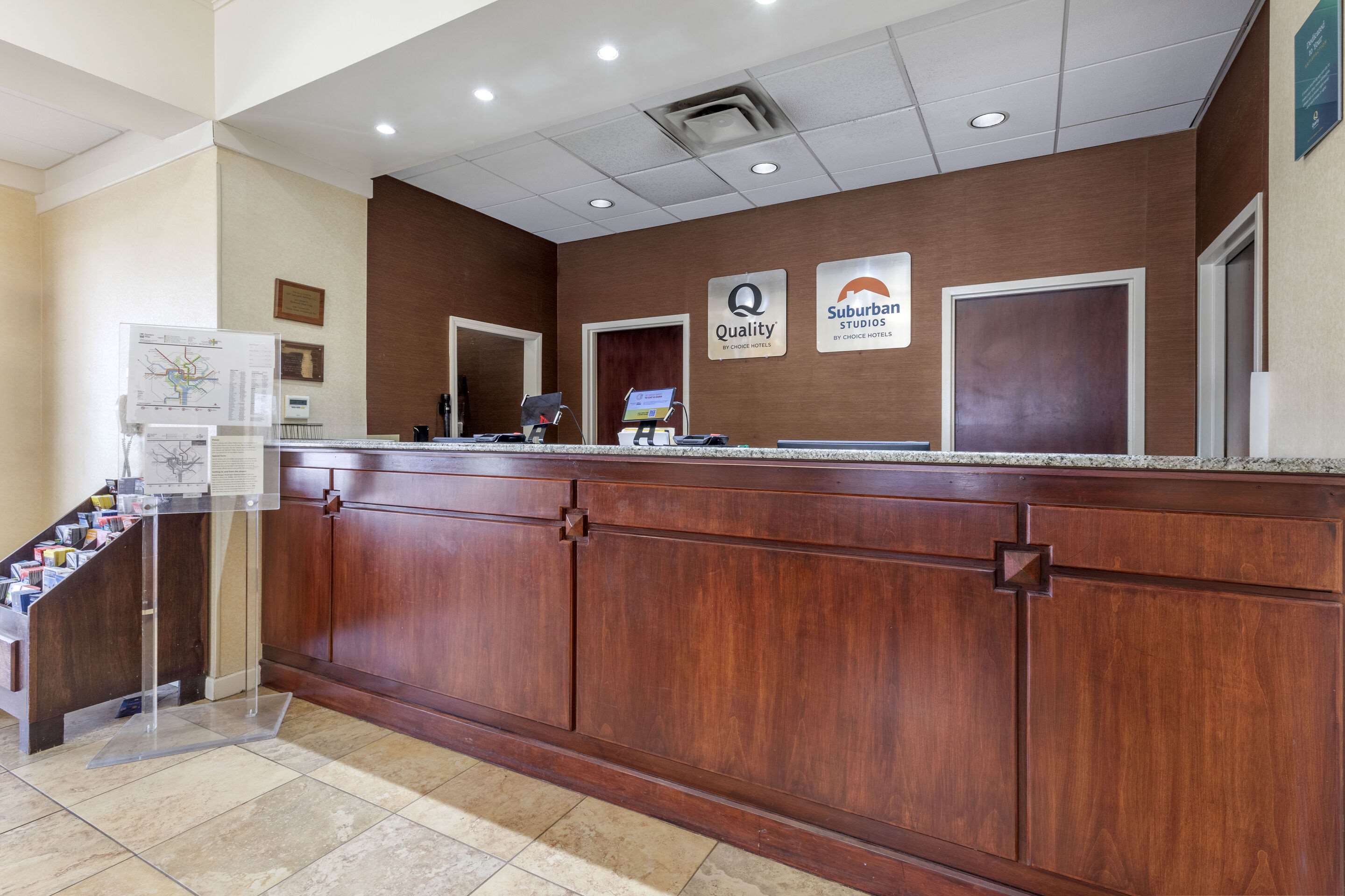 Front desk | Quality Inn Tysons Corner