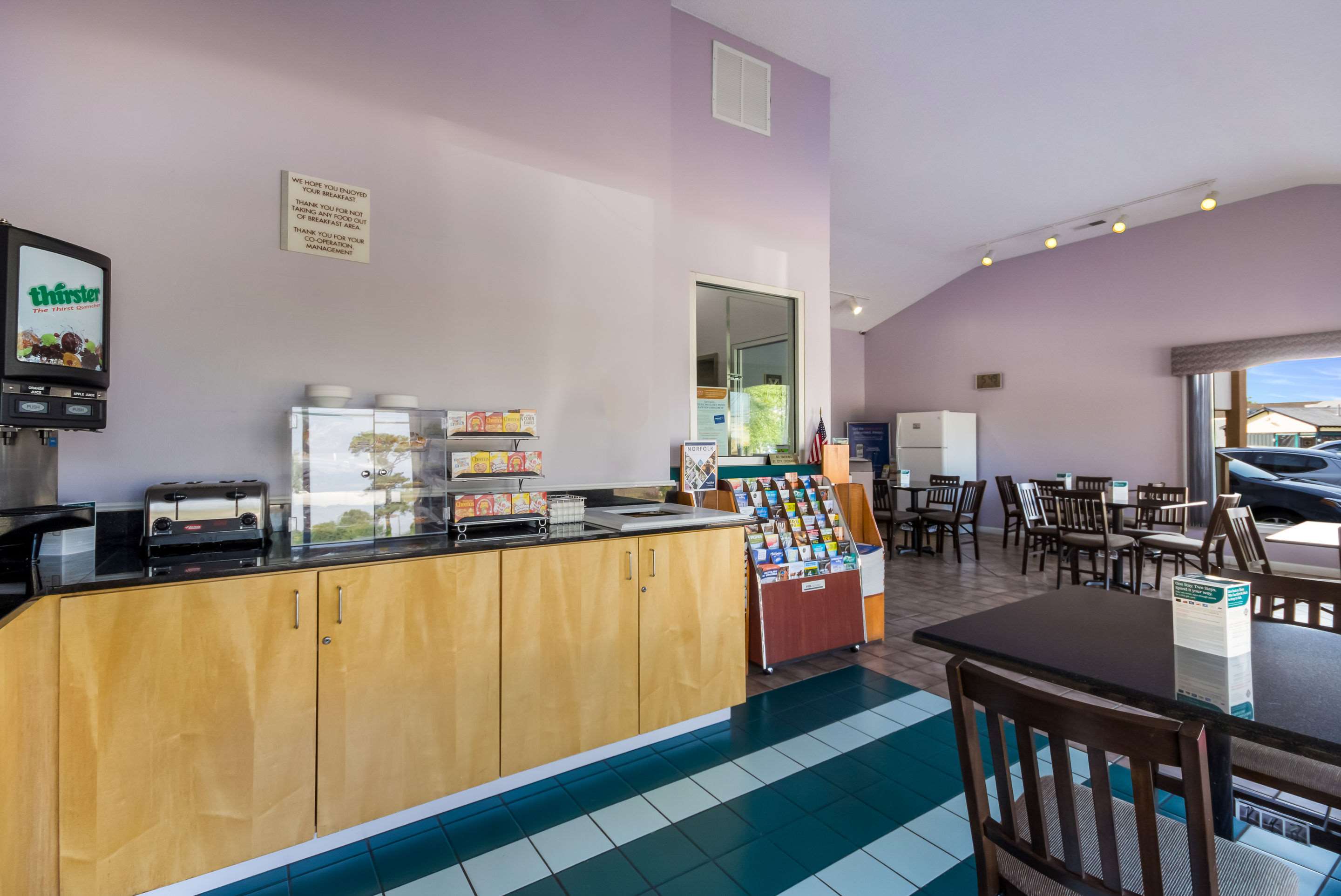 Breakfast area