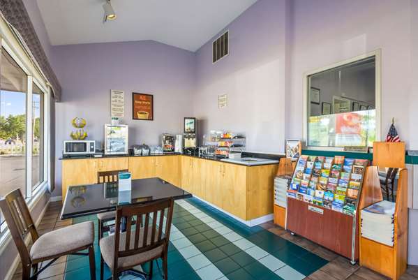 Amenities - Econo Lodge Little Creek Norfolk