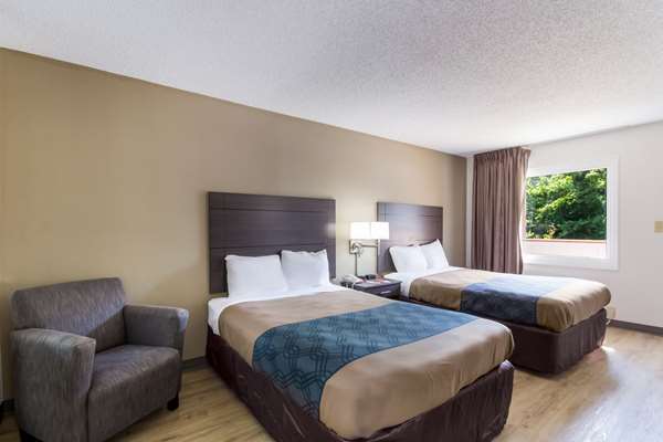  - Econo Lodge Little Creek Norfolk