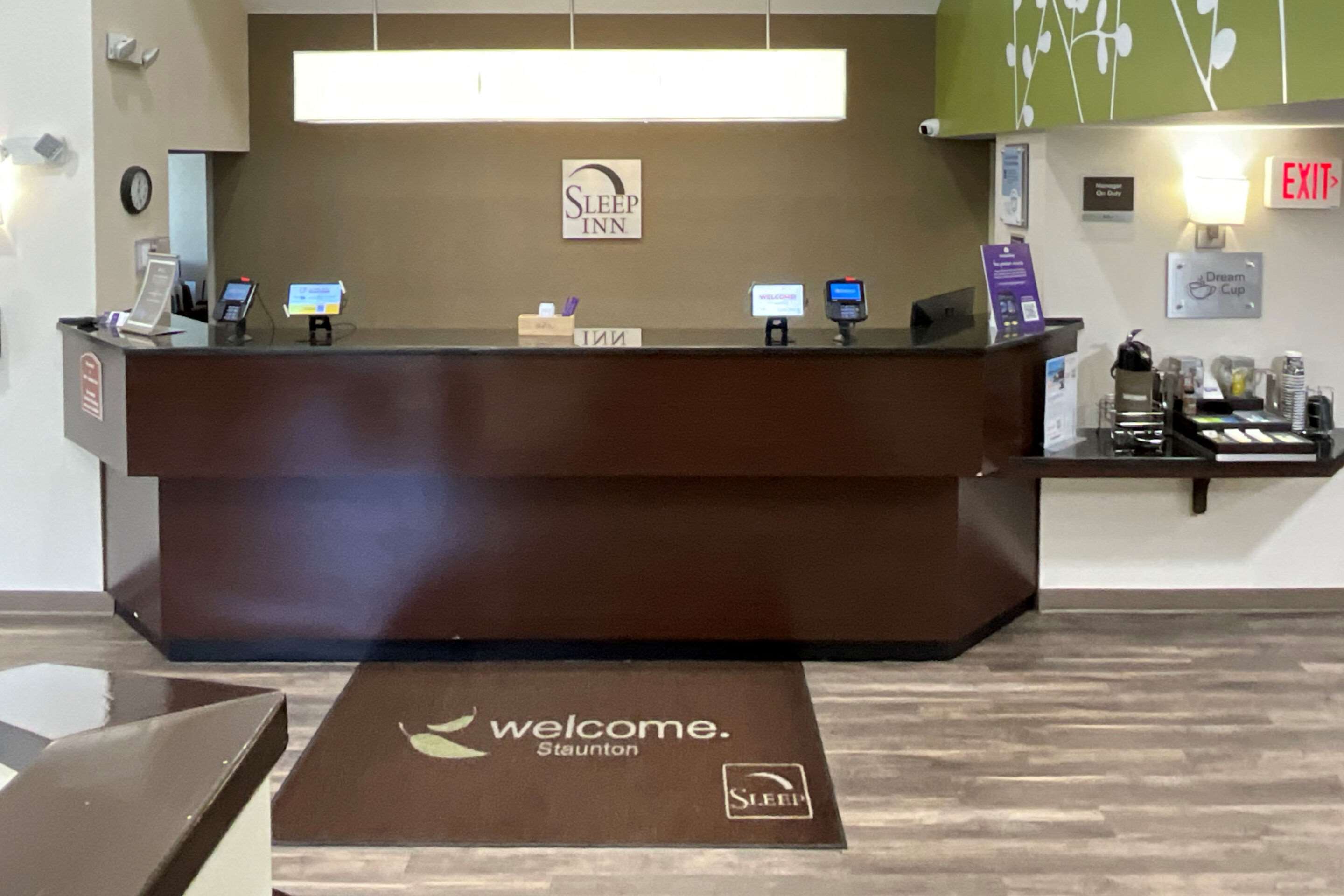 Front desk | Sleep Inn
