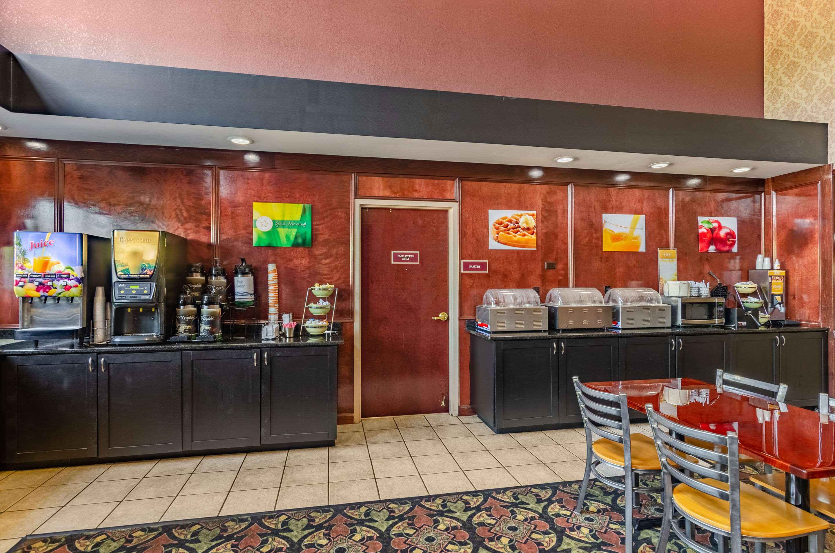 Breakfast area