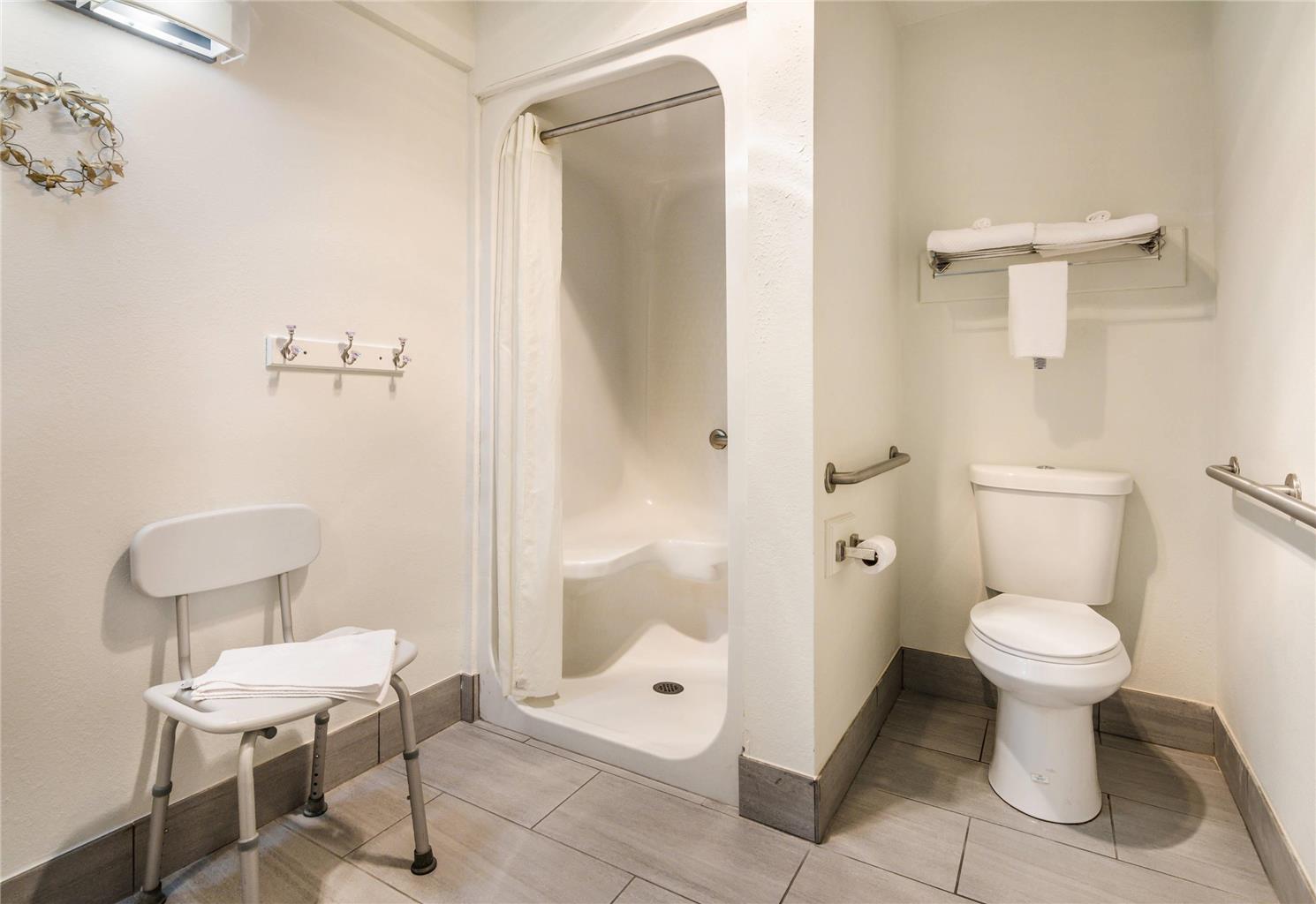 ECONO LODGE GLADE SPRINGS I-81-guestroom-Guest Room,Bathroom,On-Site.jpg