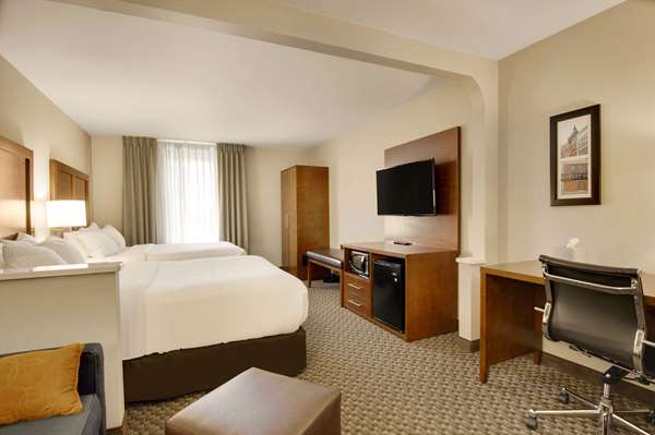 Suite - Comfort Inn Roanoke - I-581, Exit 3E