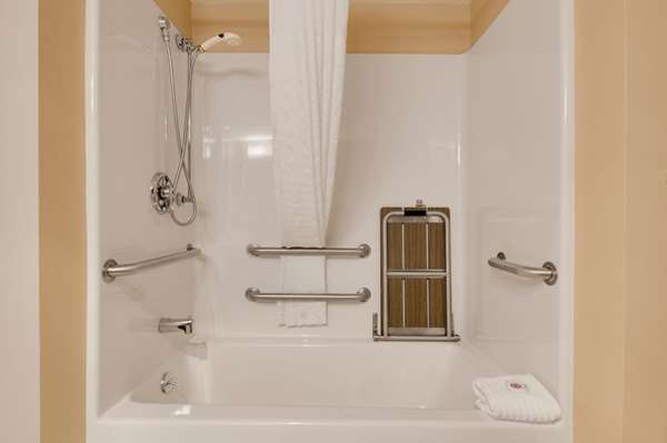  - Comfort Inn Roanoke - I-581, Exit 3E