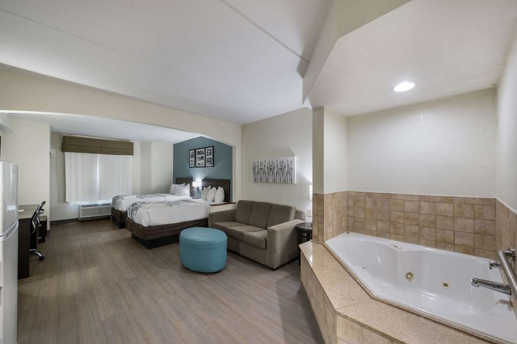 SLEEP INN AND SUITES CHESAPEAKE - P-guestroom-Guest Room,Suite,On-Site.jpg