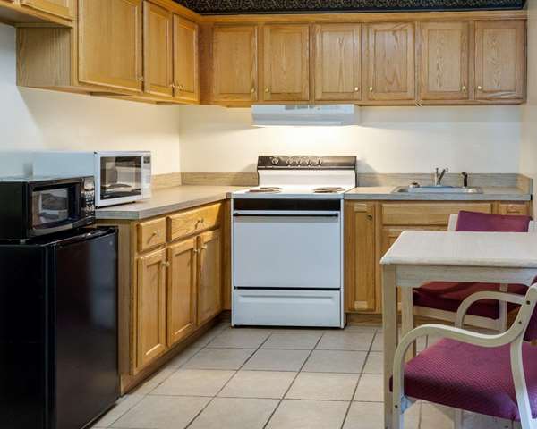  - Econo Lodge Hopewell - I-295, Exit 9