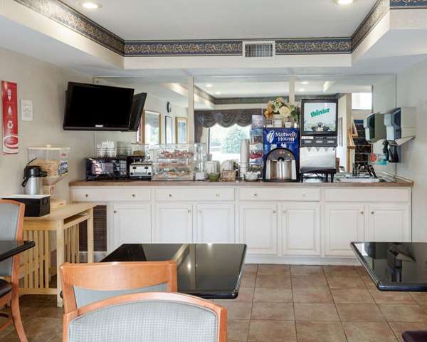 Amenities - Econo Lodge Hopewell - I-295, Exit 9