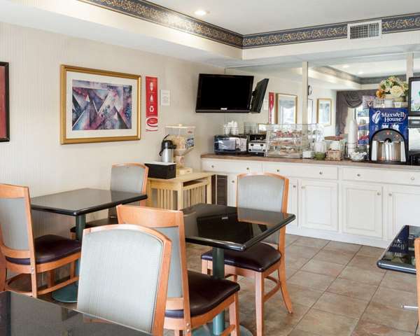 Amenities - Econo Lodge Hopewell - I-295, Exit 9