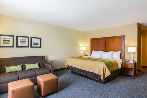 Suite - Comfort Inn Shenandoah Woodstock - I-81, Exit 283