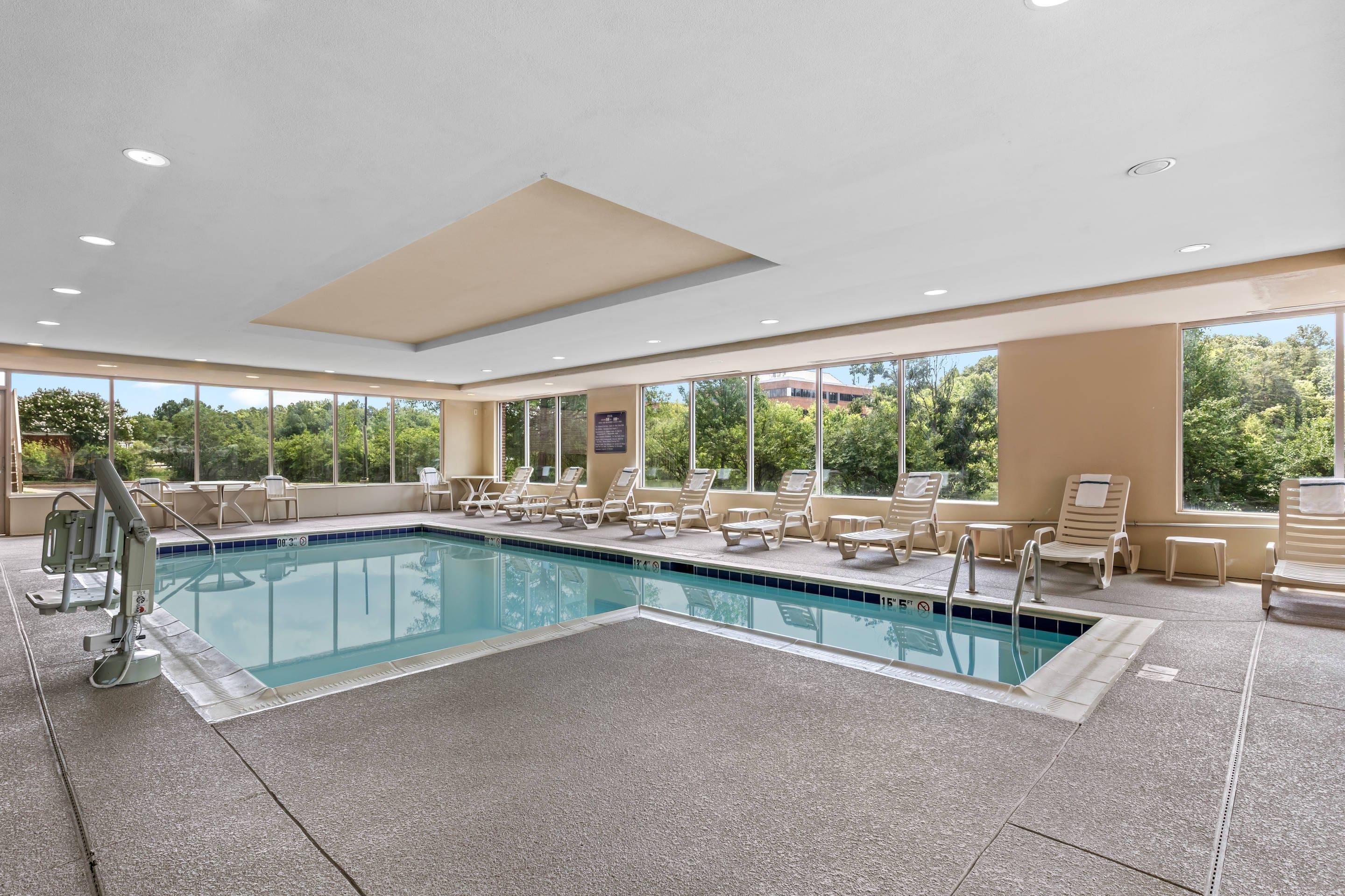 Indoor pool | Comfort Suites Manassas Battlefield Park