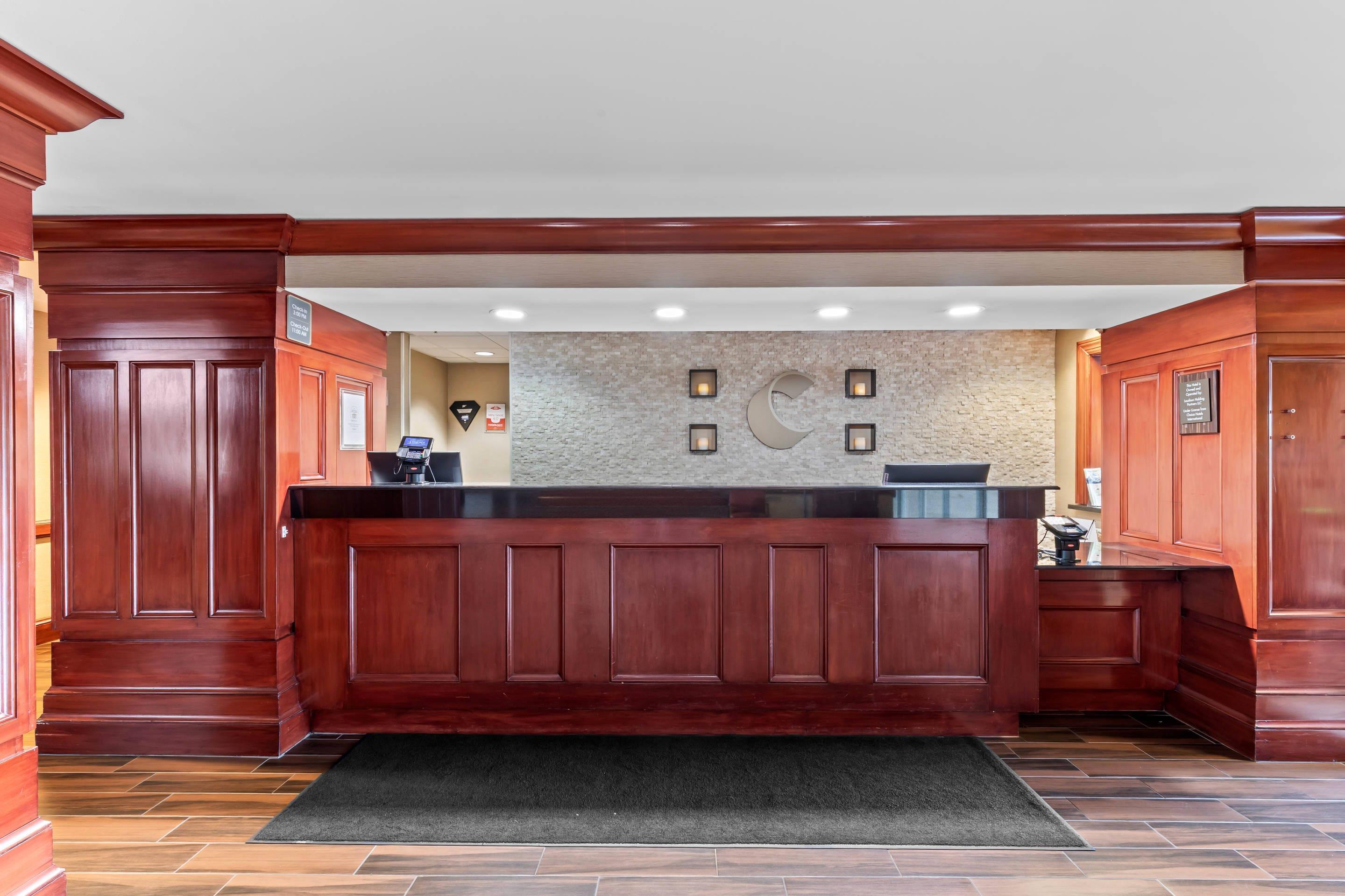 Hotel lobby | Comfort Suites Manassas Battlefield Park