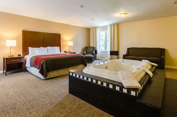  - Comfort Inn Fort Chiswell - I-77 & I-81, Exit 80