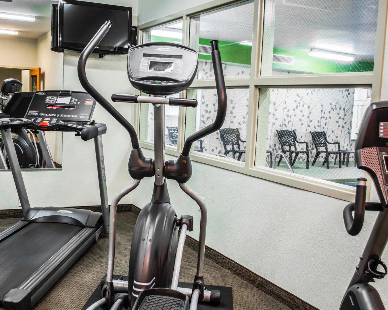 Exercise room with cardio equipment