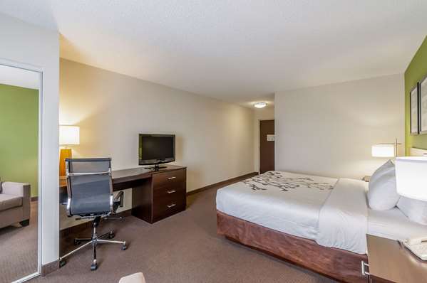  - Sleep Inn & Suites Harrisonburg - I-81, Exit 247
