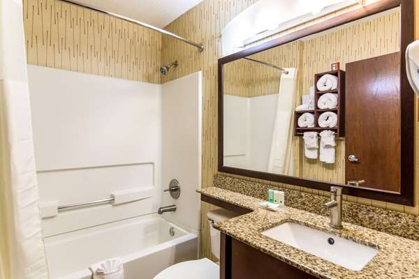  - Quality Inn Chester - I-95, Exit 61A