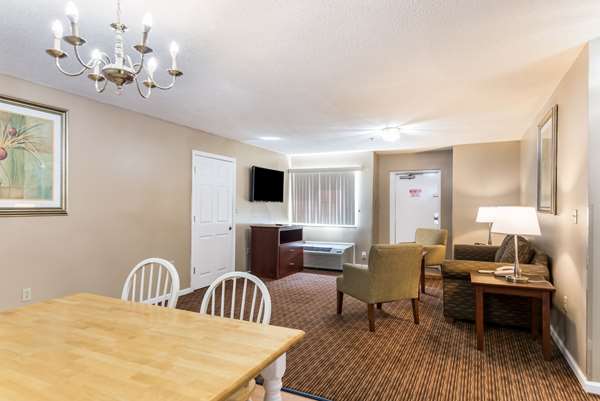 Suite - Quality Inn Chester - I-95, Exit 61A
