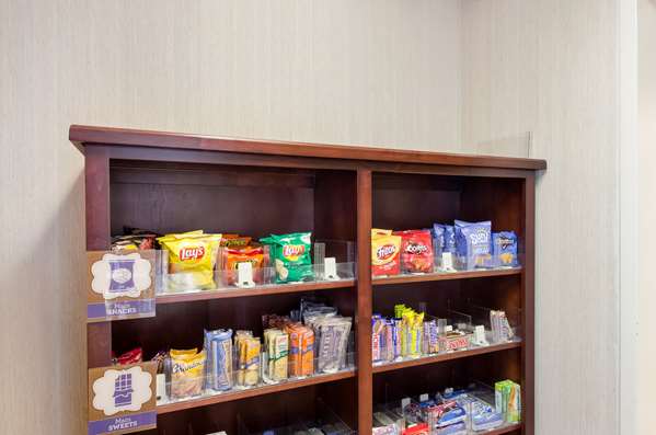  - MainStay Suites Airport Roanoke - I-581, Exit 3E