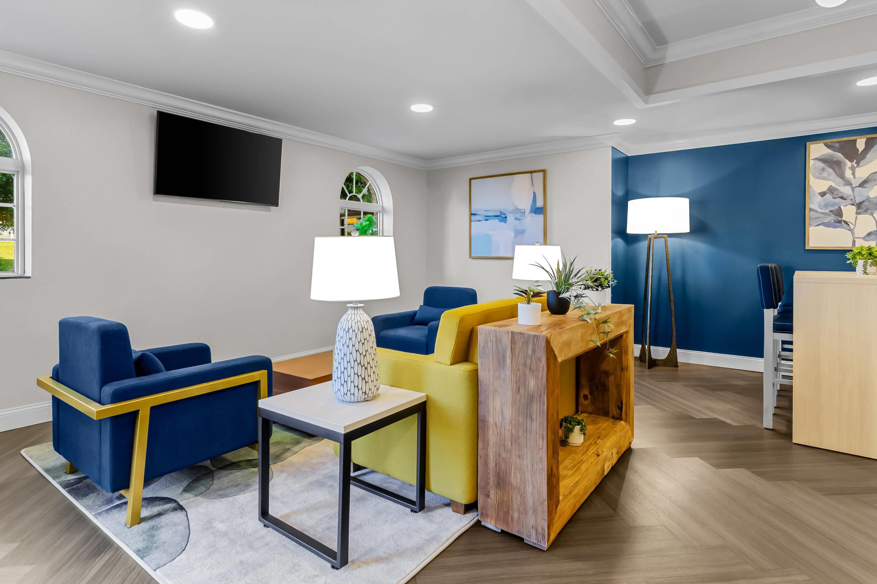 Hotel lobby | Mainstay Suites Airport