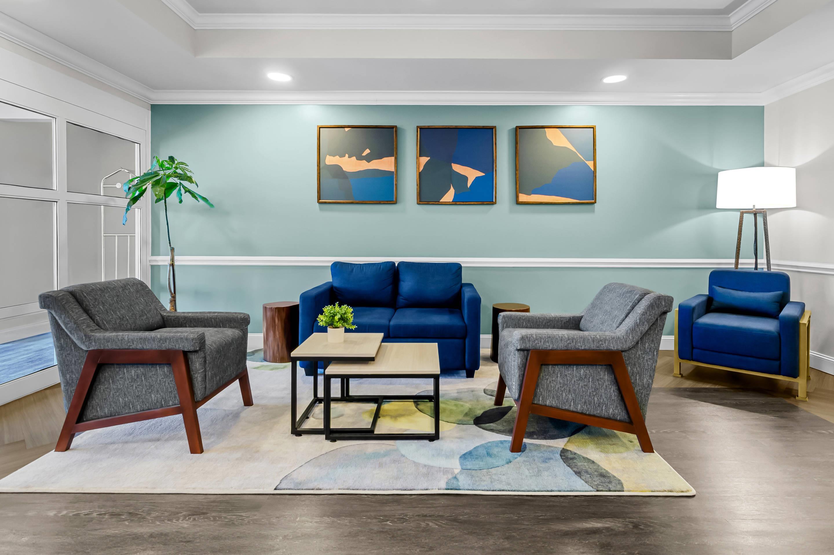 Hotel lobby | Mainstay Suites Airport