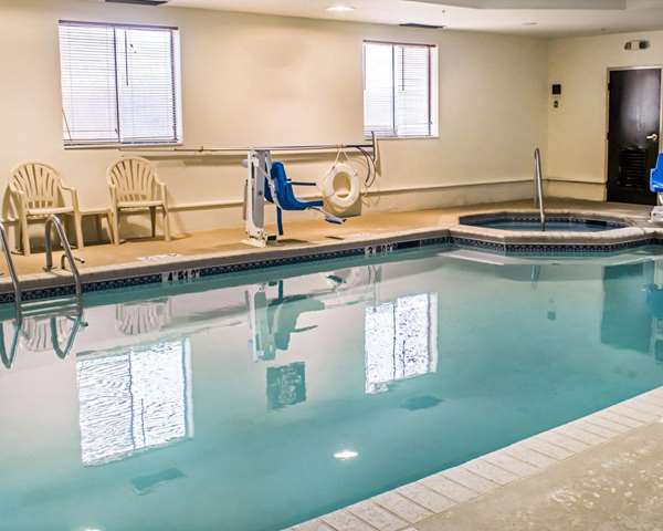 Pool - Sleep Inn & Suites Charlottesville - I-64, Exit 120