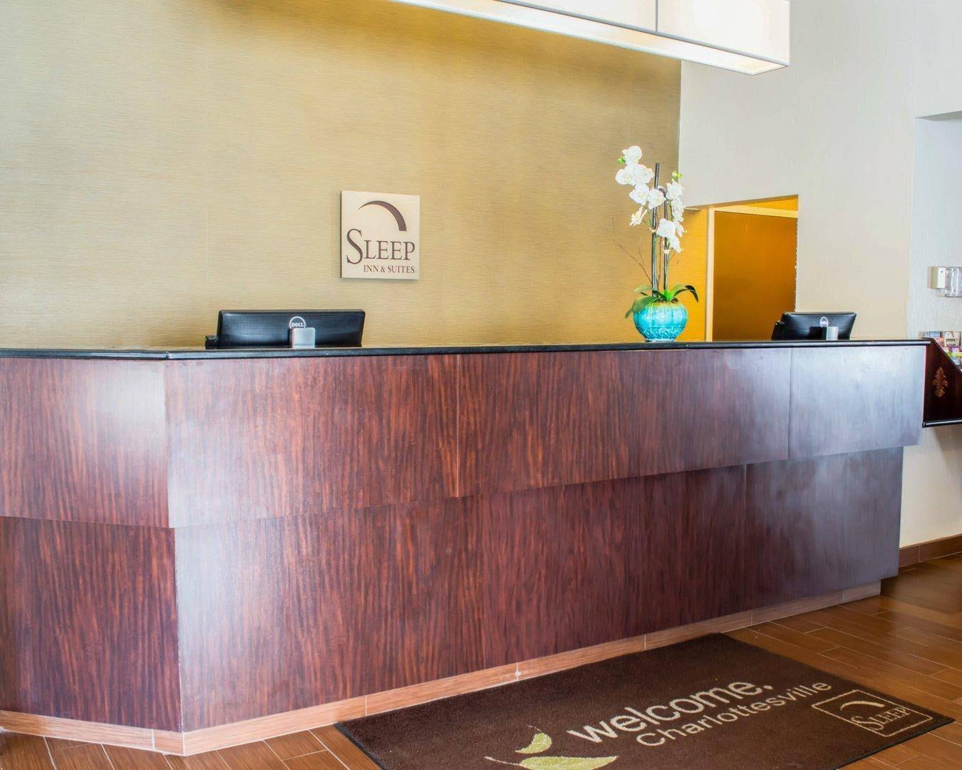 Front desk | Sleep Inn & Suites Monticello