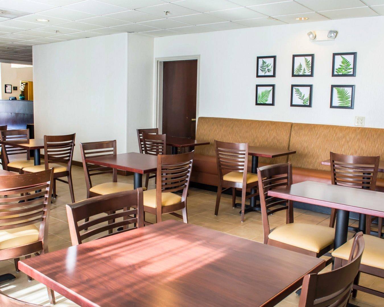 Breakfast area | Sleep Inn & Suites Monticello