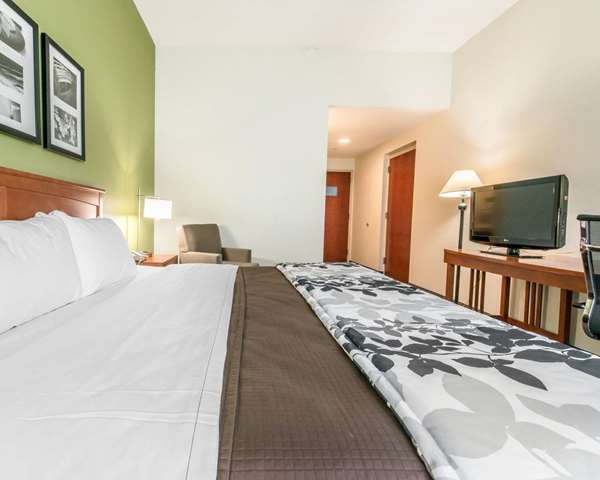  - Sleep Inn & Suites Winchester - I-81, Exit 313