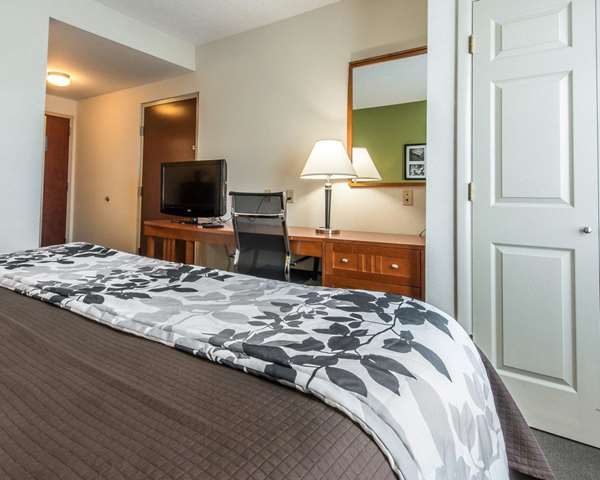  - Sleep Inn & Suites Winchester - I-81, Exit 313