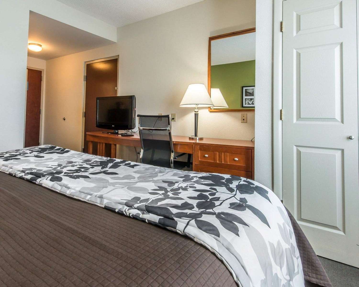 Sleep Inn & Suites Winchester, VA See Discounts