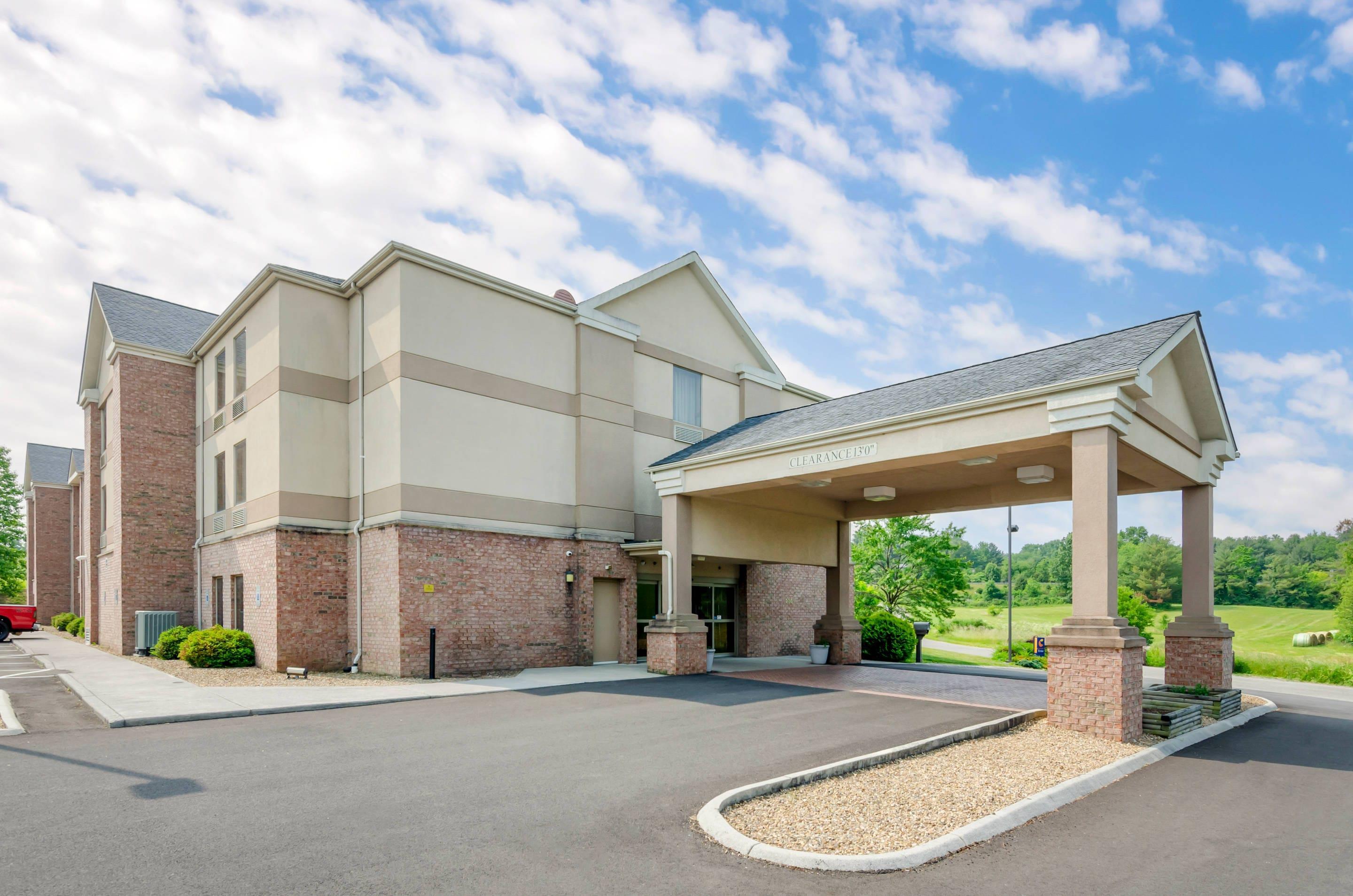 Hotel exterior | Comfort Inn & Suites Christiansburg I-81