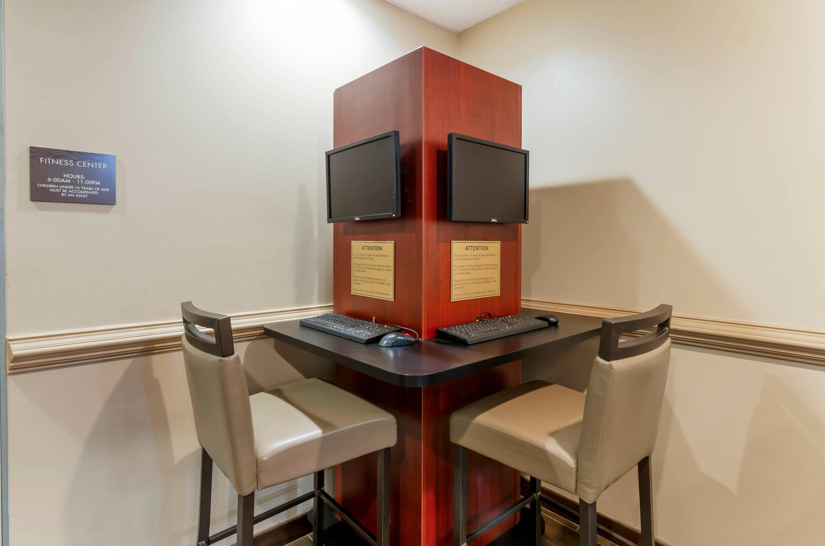 Business center | Comfort Inn & Suites Christiansburg I-81