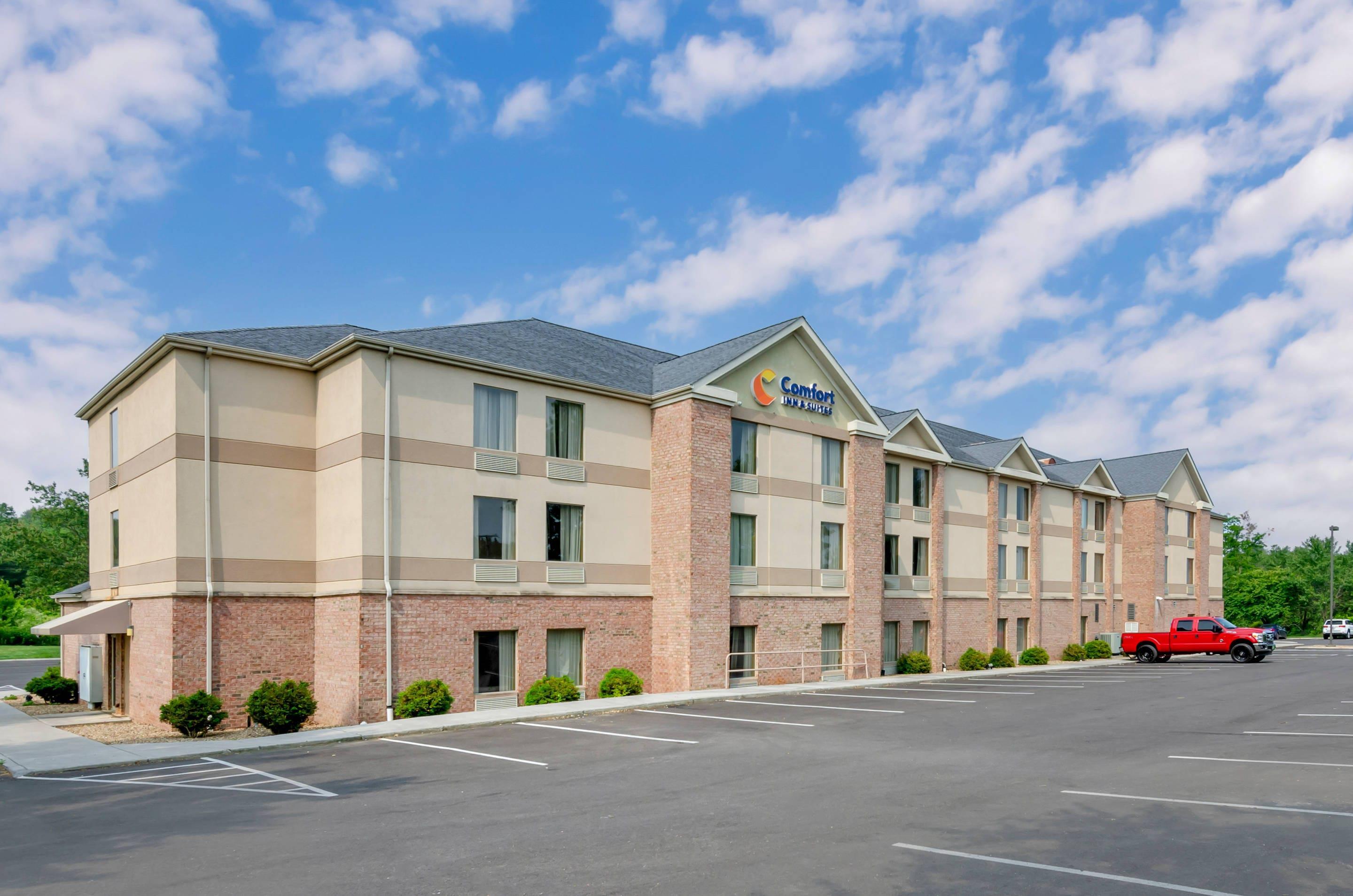 Hotel exterior | Comfort Inn & Suites Christiansburg I-81