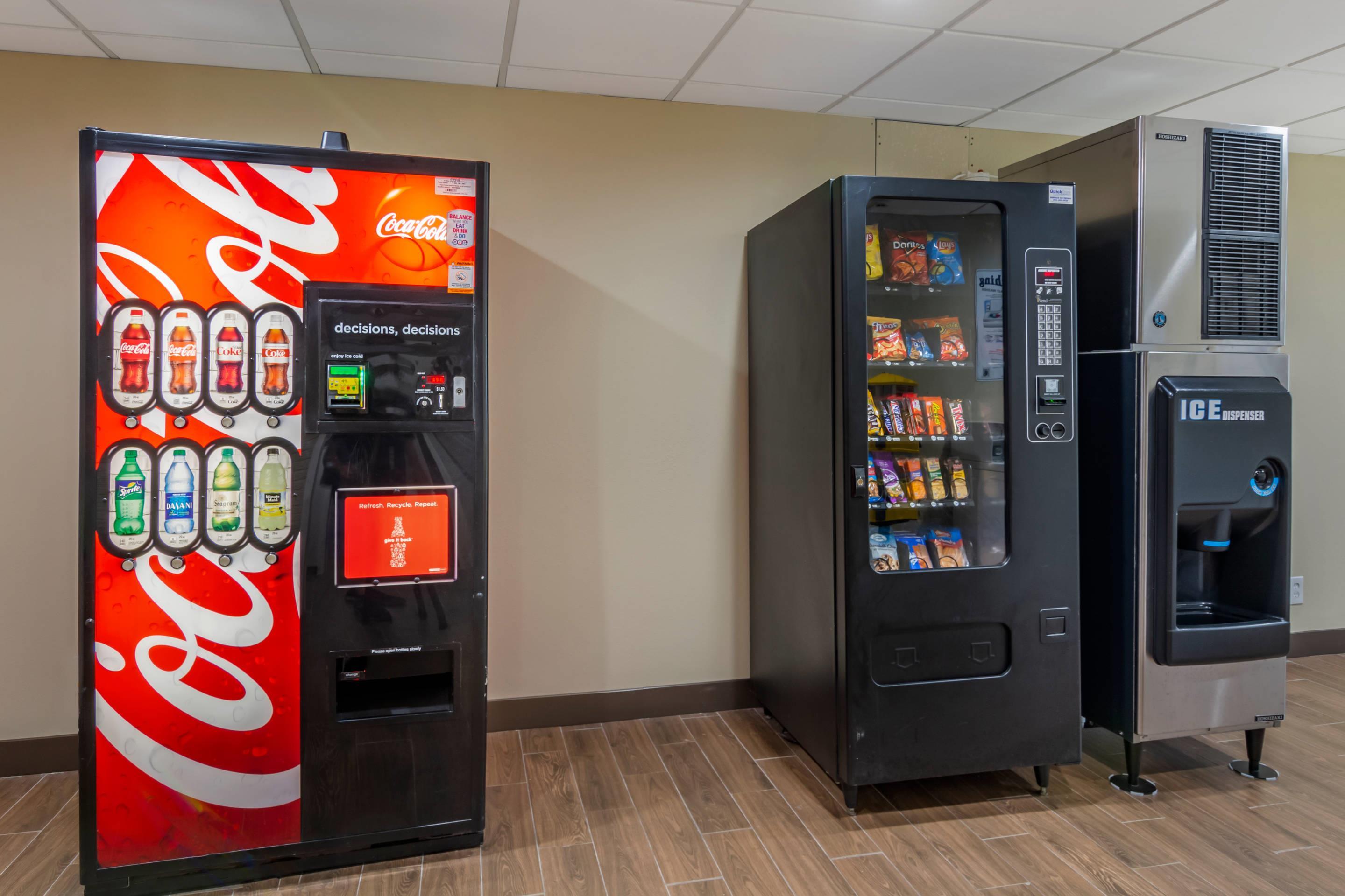 Hotel vending area | Comfort Inn Petersburg - Fort Lee