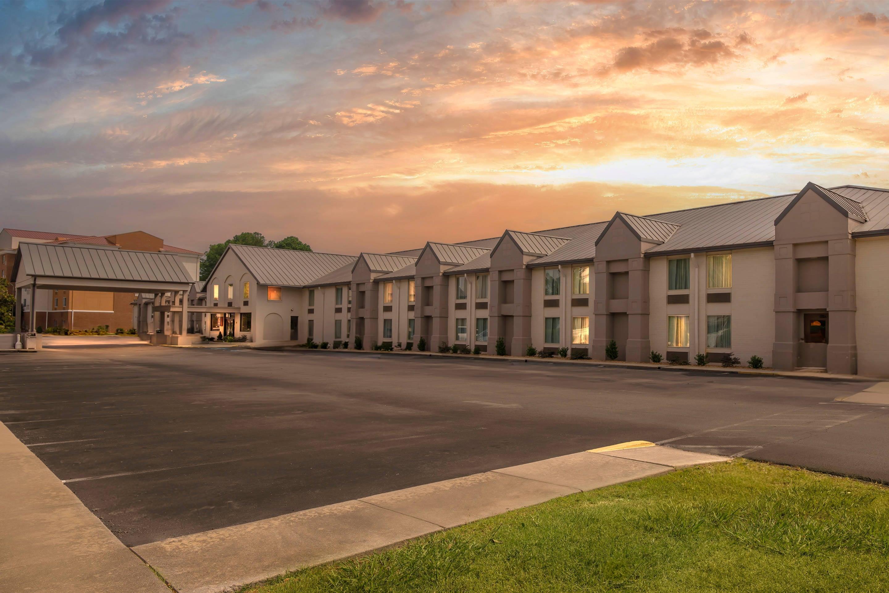 Hotel exterior | Comfort Inn Petersburg - Fort Lee