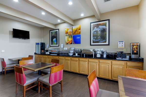 Amenities - Comfort Inn Atkins