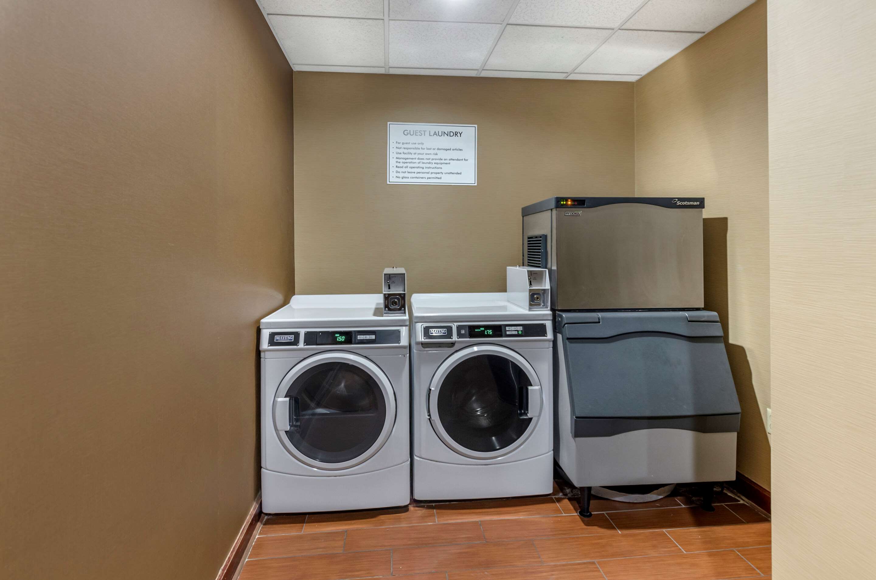 Guest laundry facilities | Comfort Inn Waynesboro