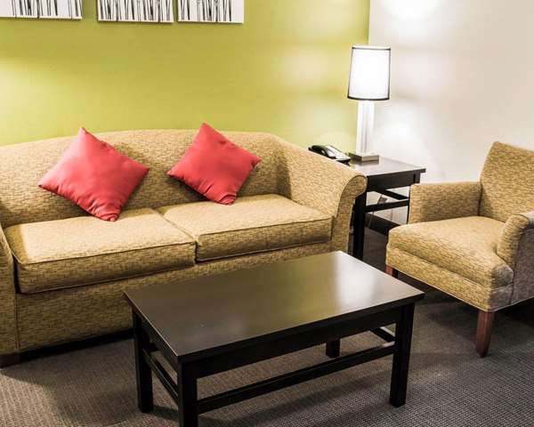 Suite - Sleep Inn & Suites Lexington - I-64, Exit 55