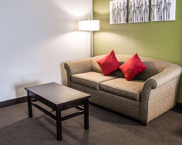 Suite - Sleep Inn & Suites Lexington - I-64, Exit 55