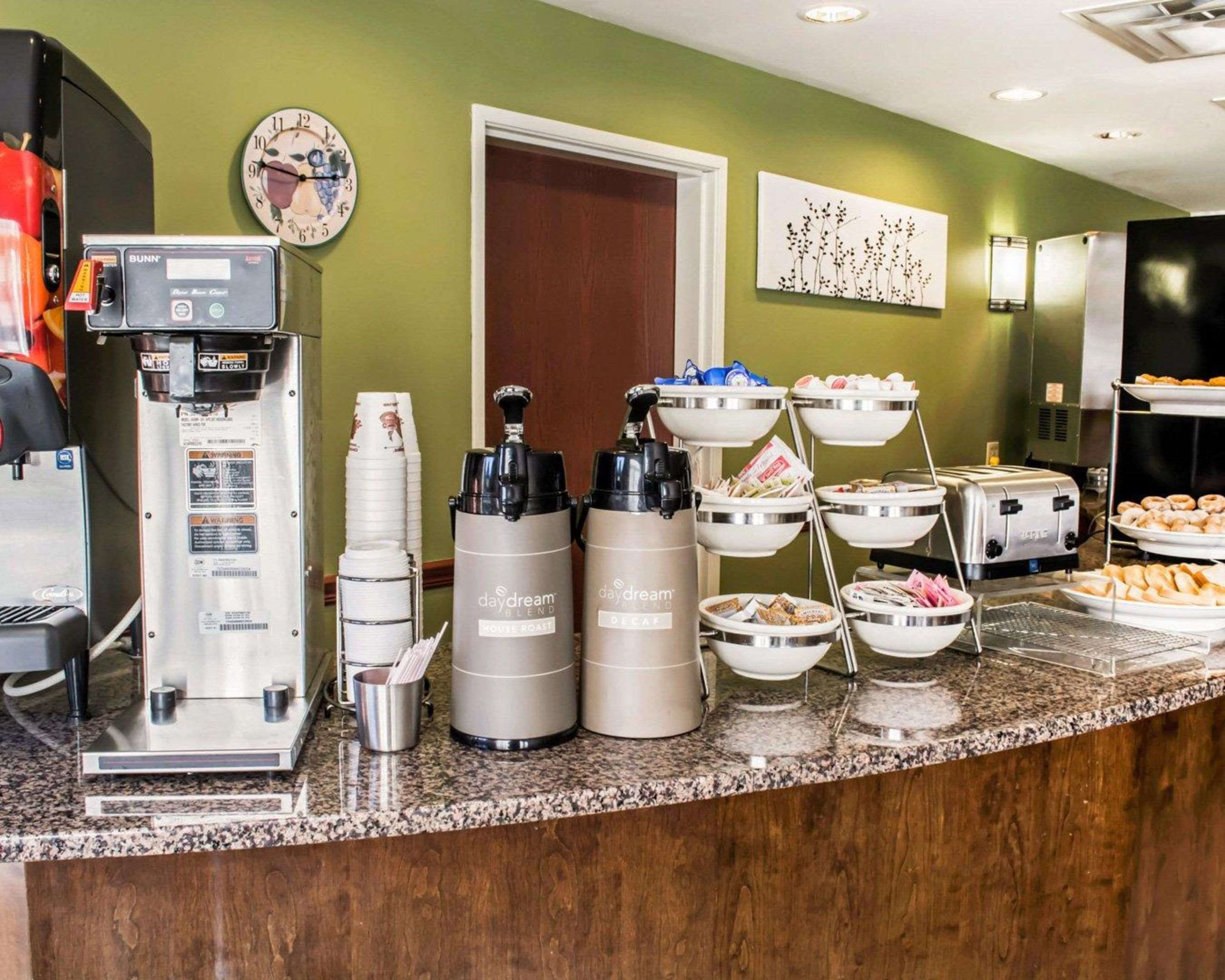 Breakfast counter | Sleep Inn & Suites Virginia Horse Center