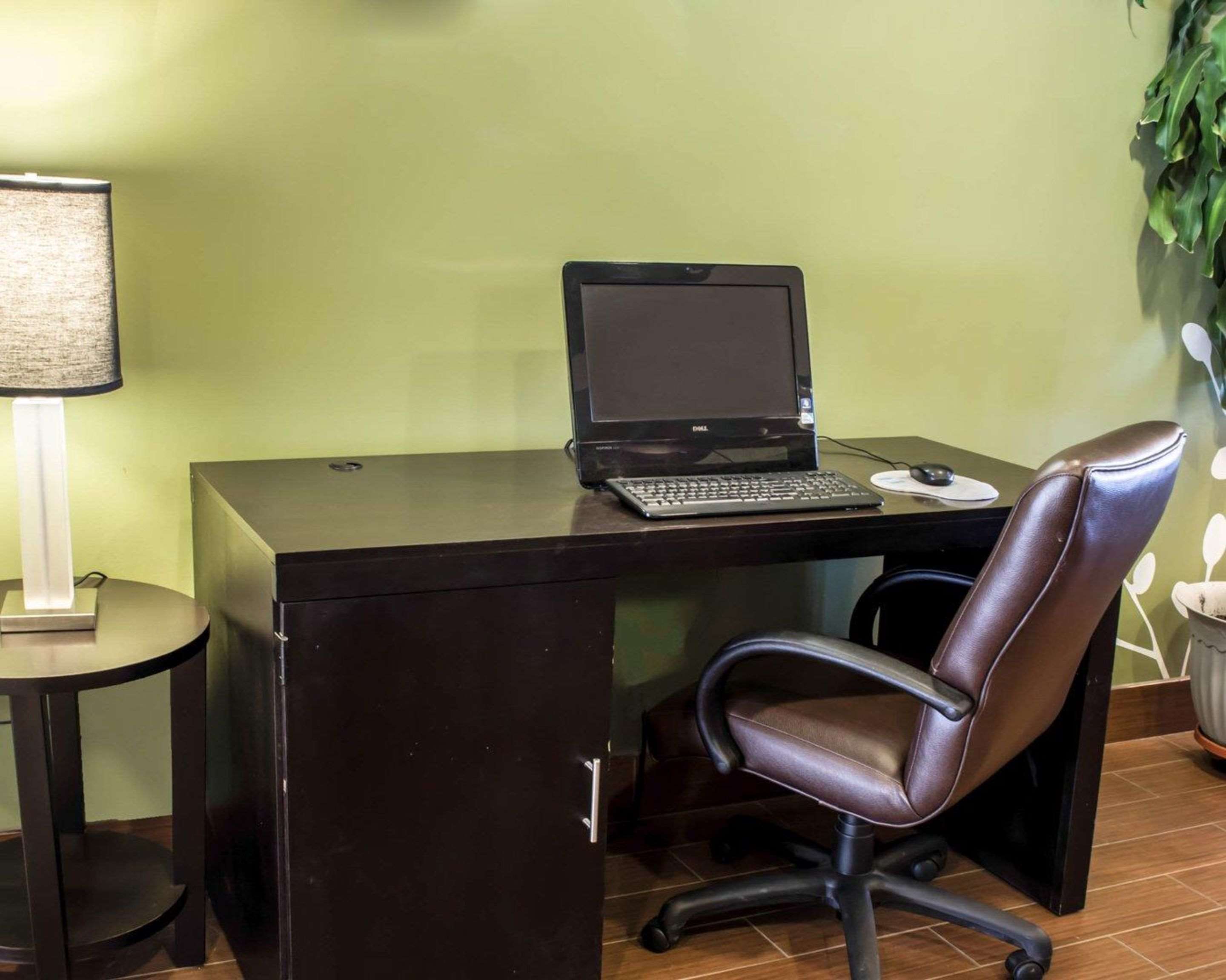 Business center | Sleep Inn & Suites Virginia Horse Center